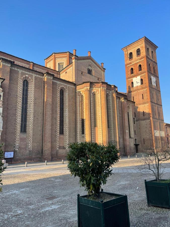 Bon Bon Apartamento Asti Exterior foto
